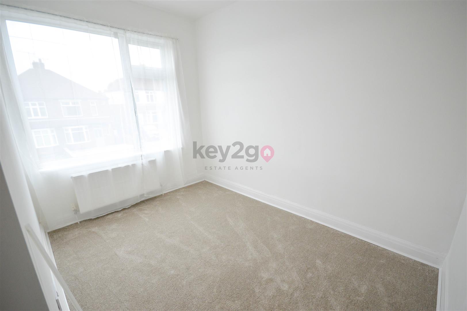 Marsh Avenue, Dronfield, S18 Key2go